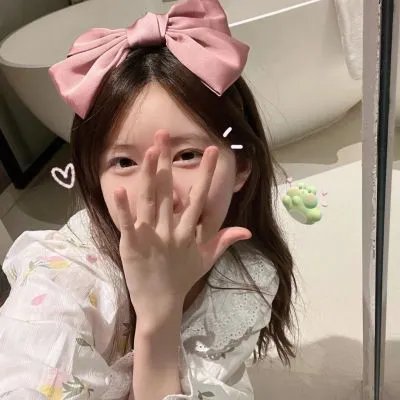 照片里的伴娘